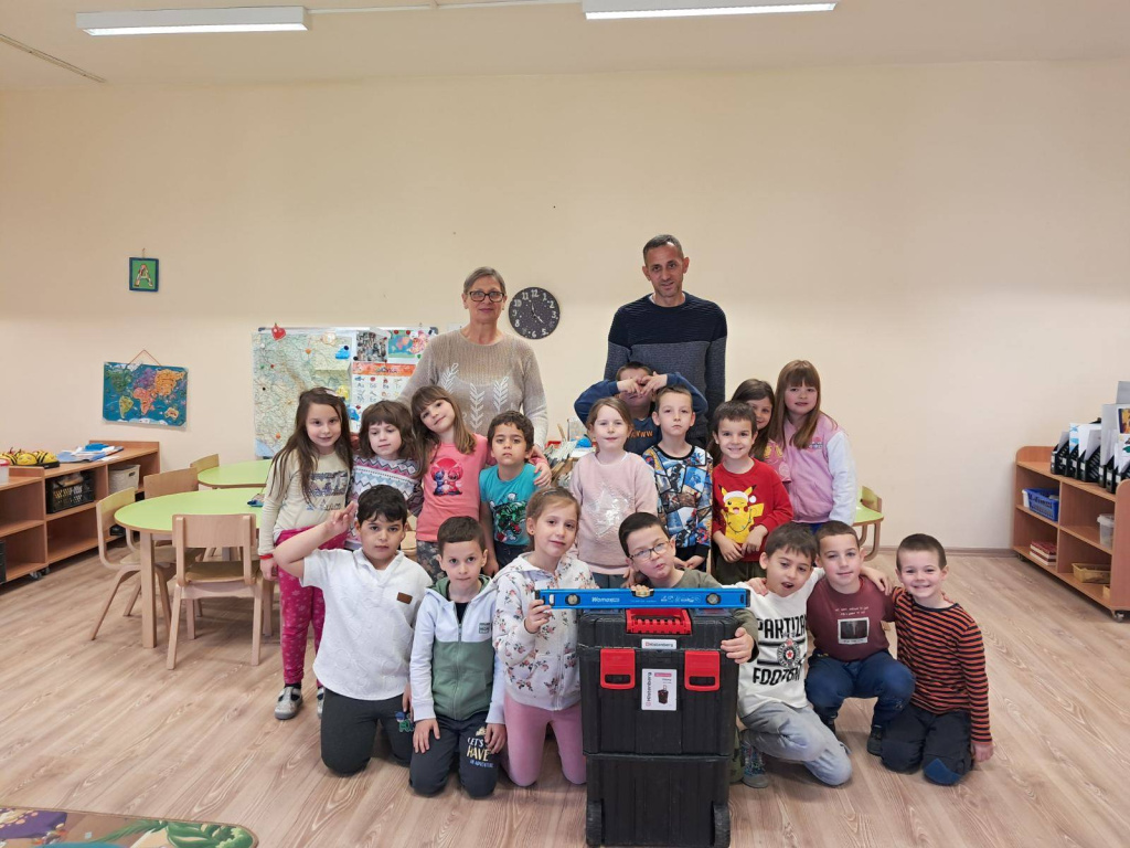 484585418 1183195993591993 7234676277534879204 n